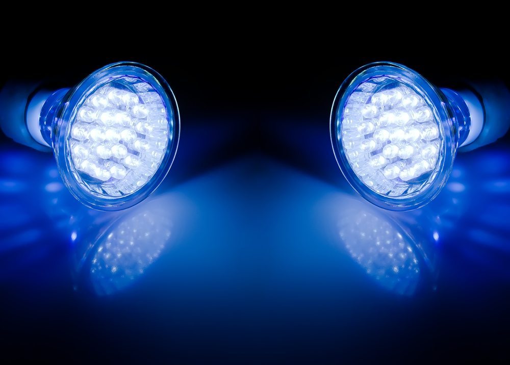 Halogen- oder LED-Spots? Die richtige Wahl ist nicht einfach – finden Sie hier eine kleine Entscheidungshilfe!" ( Bild : Tomas Jasinskis / Shutterstock.com)