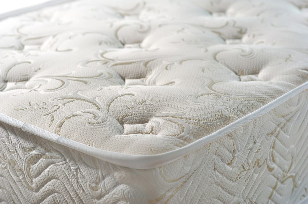 Jacquard-Gewebe zeigen grossflächige, variationsreiche Bindungsmuster. (Bild: © Pavel Mirchuk - shutterstock.com)