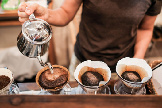 Clevere Erfindung - der Kaffeefilter (Bild: Alpha_7D - shutterstock.com)